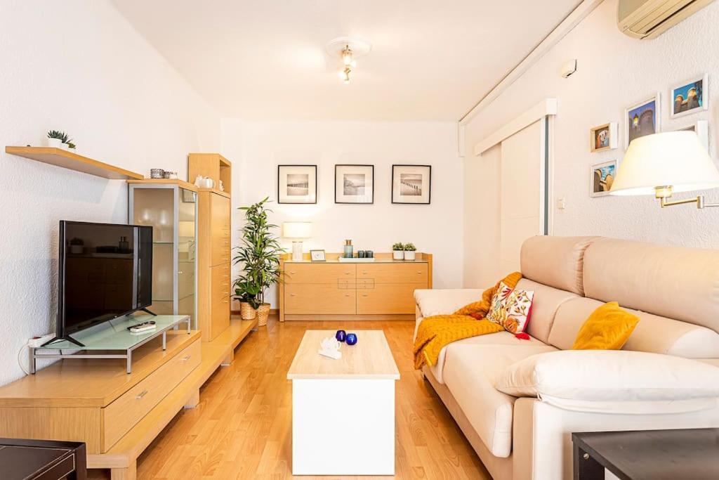 Precioso Piso Moderno: Terraza, A/C, Netflix, Wifi Apartment Valencia Exterior photo